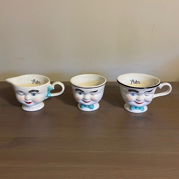 Bailey’s Vintage 1996 Limited Edition China Set - Picture 2 of 7